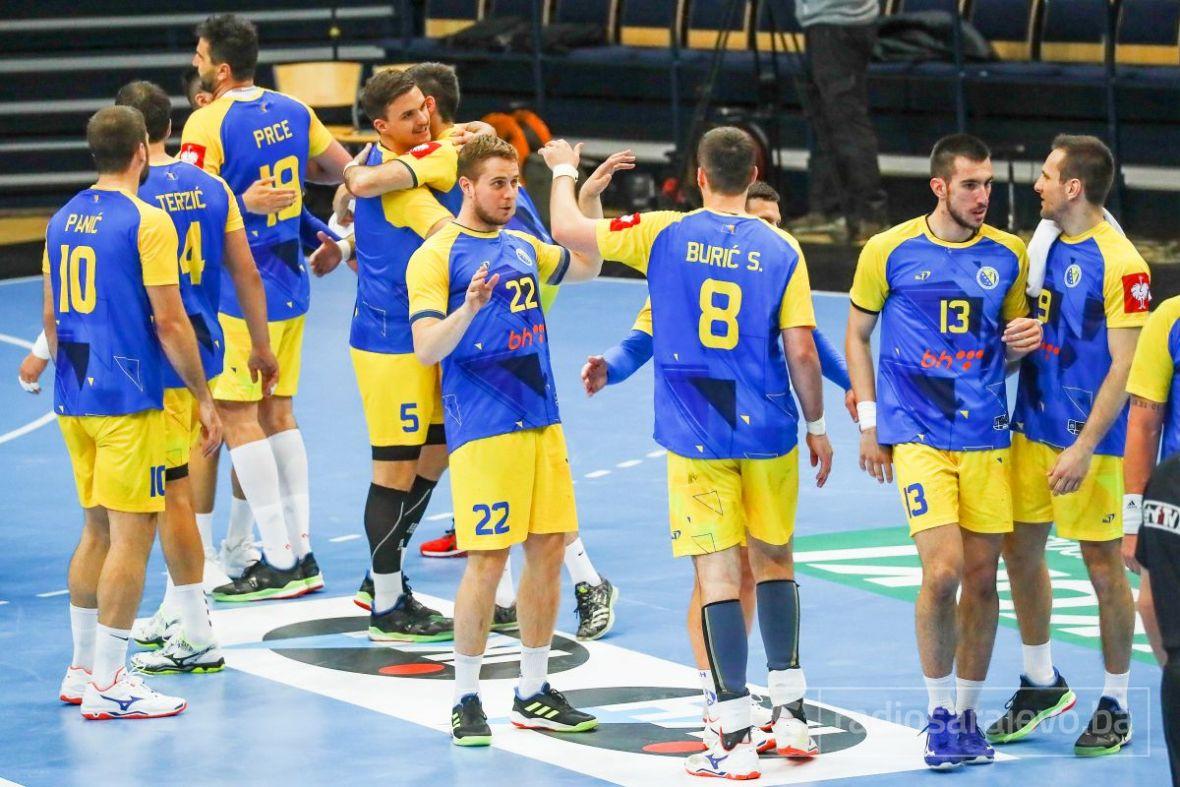 Selektor seniorske muške rukometne reprezentacije  Ivica Obrvan objavio je širi spisak za EHF EURO
